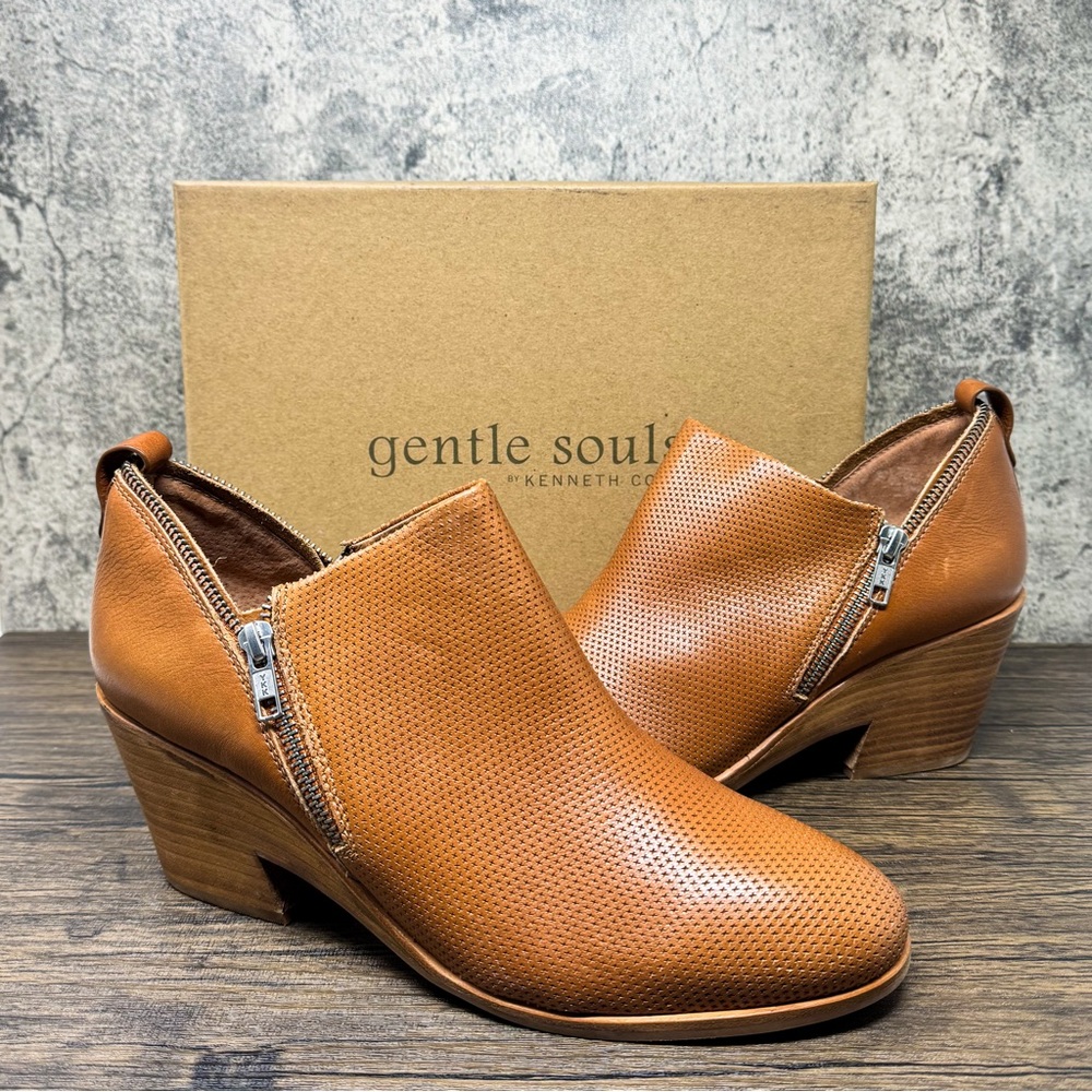 Gentle Souls brown leather ankle boots, Blaise zipper shootie, size 11 NIB